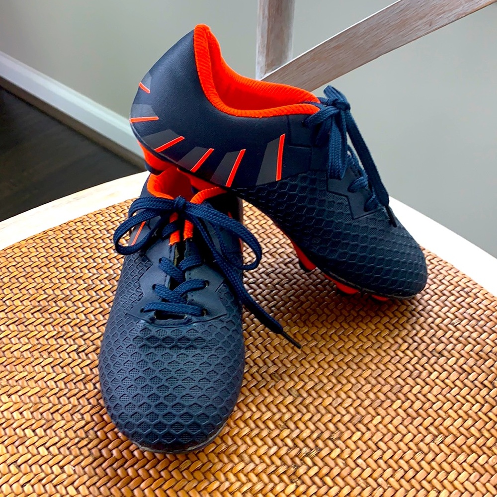 Boys Size 1 Soccer Cleats